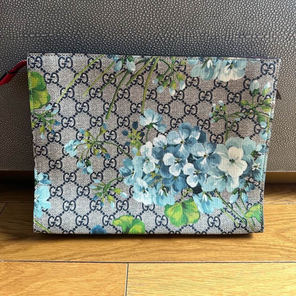Gucci Toiletry Pouch Blooms Print GG Coated Canvas